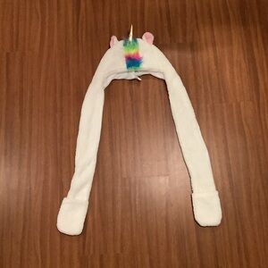 Kids unicorn hat with gold horn and rainbow mane